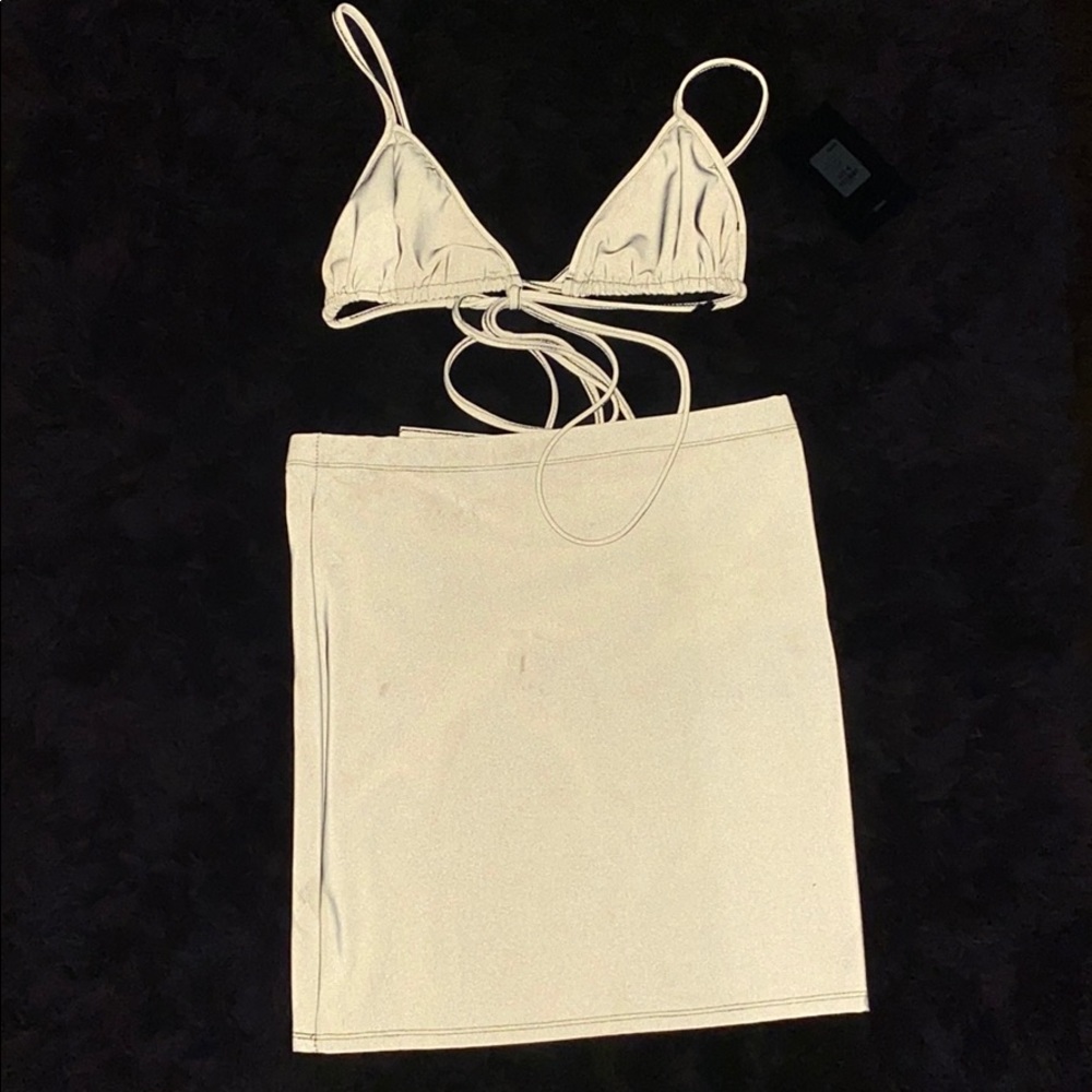 Can’t hide reflective skirt set